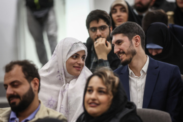 Iran-Université Sharif : une cérémonie collective de mariage offerte à 100 couples étudiants