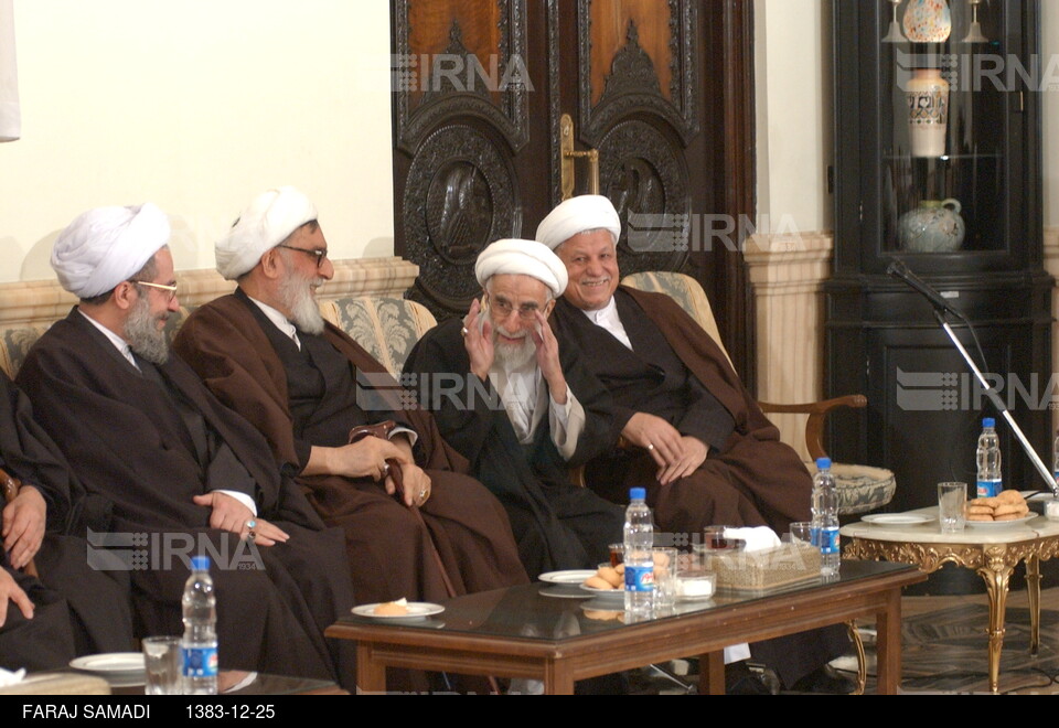 دیدار اعضای مجلس خبرگان رهبری با رییس مجمع تشخیص مصلحت نظام