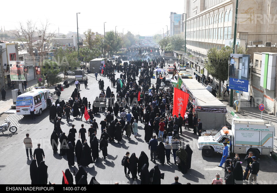 مراسم پیاده روی جاماندگان اربعین در تهران