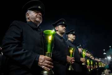 “Jotbe Jani” en el santuario del Imam Reza (P)