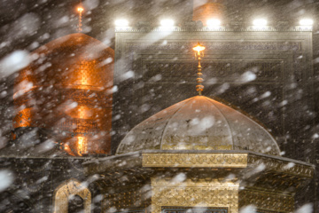 La nieve otoñal cubre de blanco Mashhad