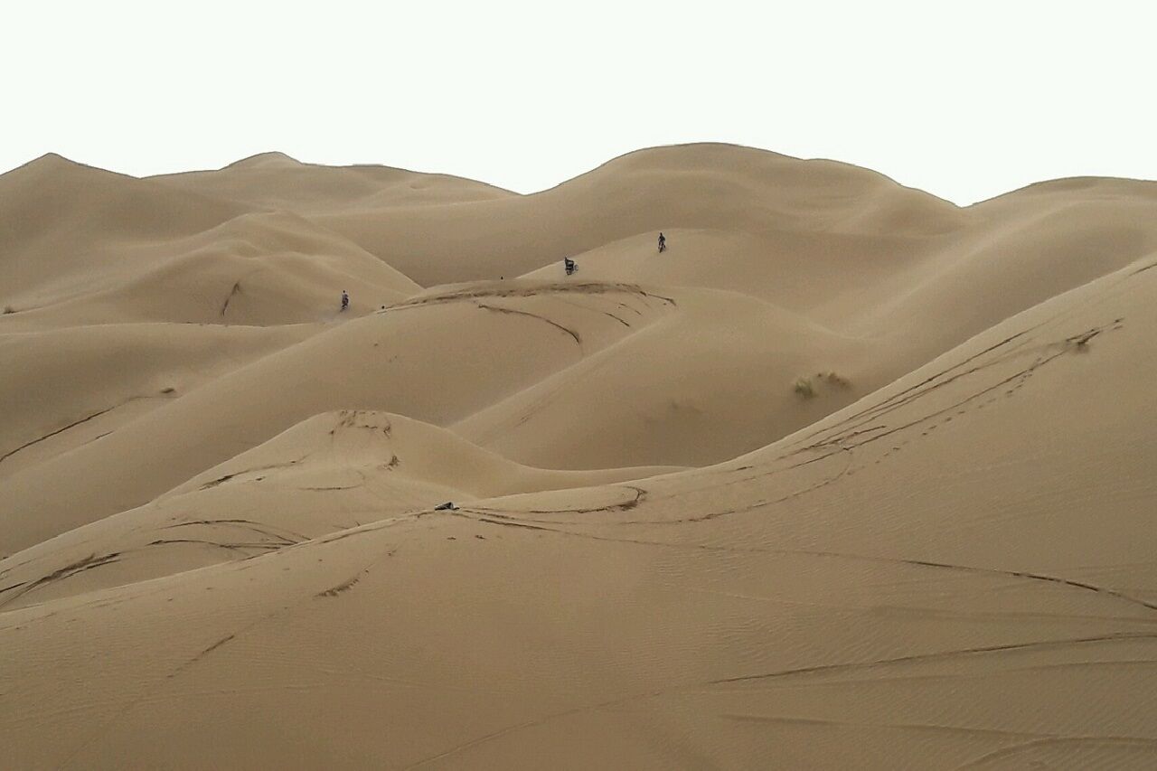 بارش باران در نقاط کویری آران‌وبیدگل