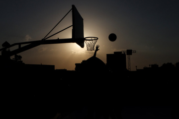 Competiciones callejeras de baloncesto y fútbol en Tabriz