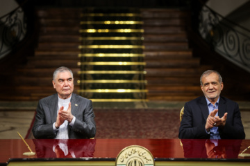 Rencontre du Président du Conseil du people du Turkménistan avec le président Pezeshkian 