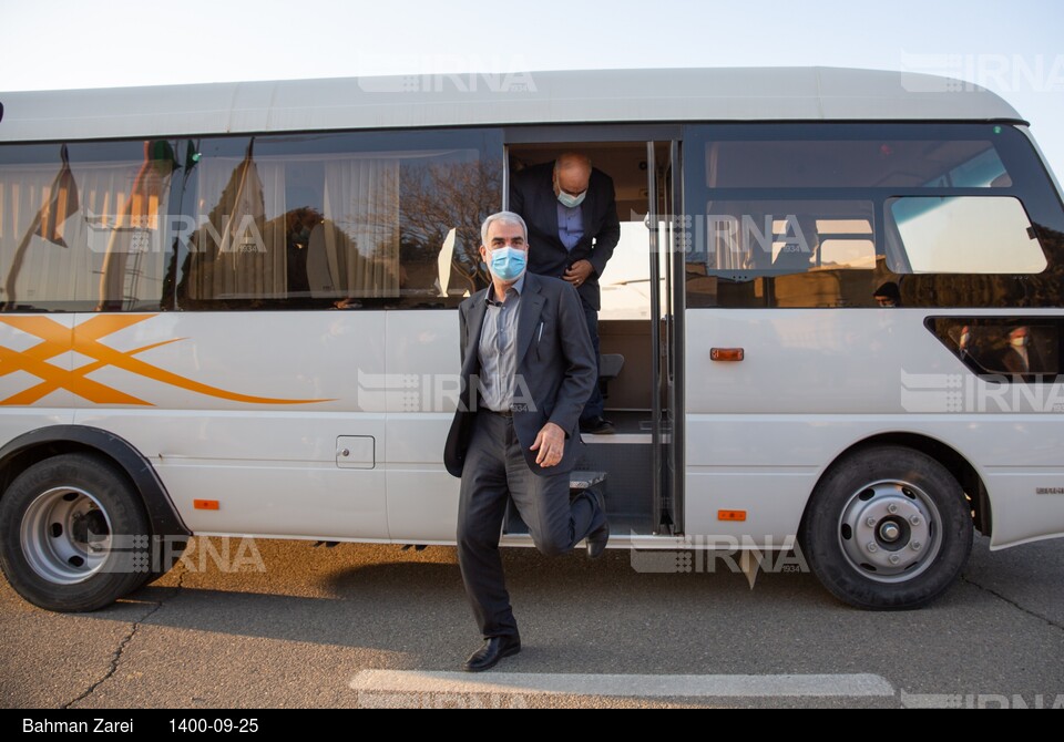 سفر وزیر آموزش و پرورش به کرمانشاه - حضور وزیر آموزش و پرورش در گلزار شهدا