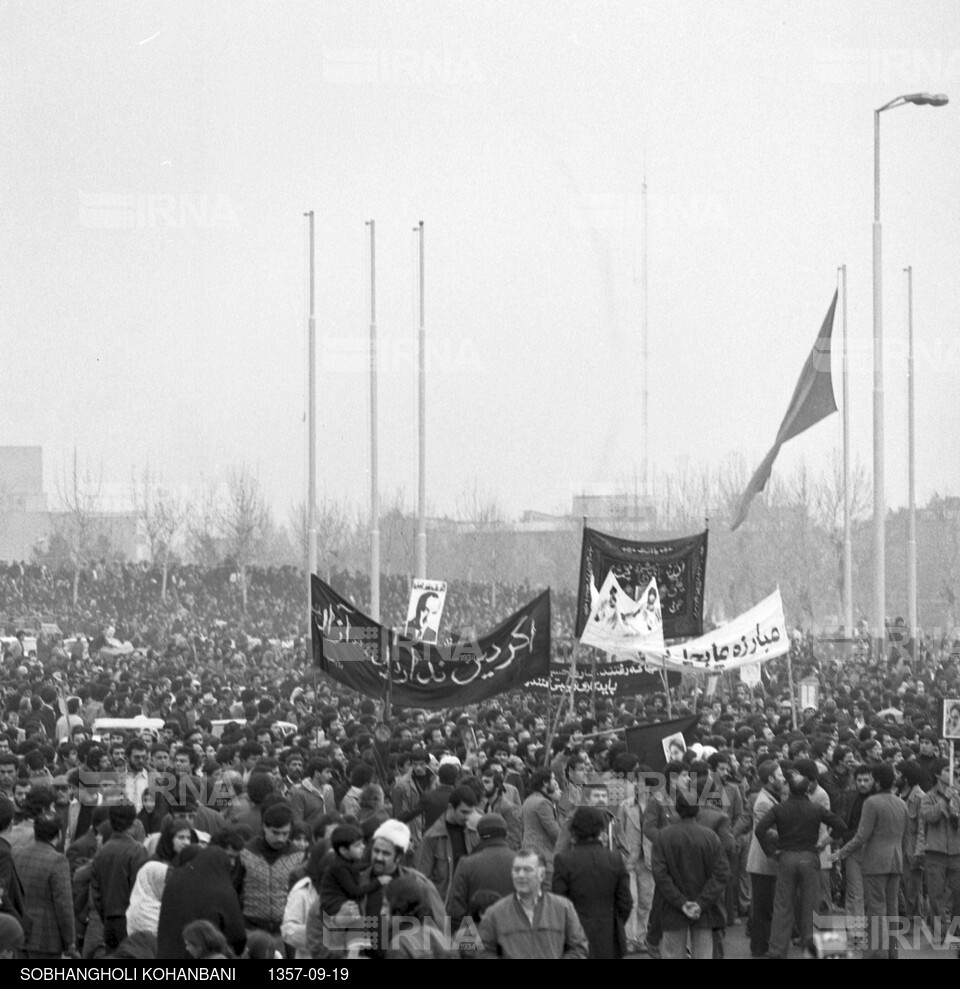 راهپیمایی مردم تهران در روز تاسوعا سال 1357