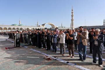 برگزاری نماز عید سعید فطر در مسجد مقدس جمکران