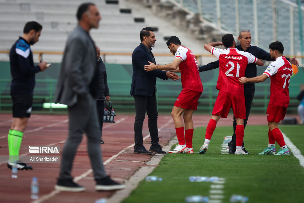 لیگ برتر فوتبال- پرسپولیس و هوادار