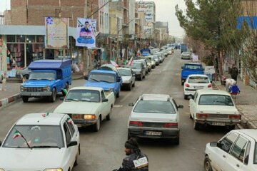 راهپیمایی متفاوت باروقی‌ها و چهاربرجی‌ها