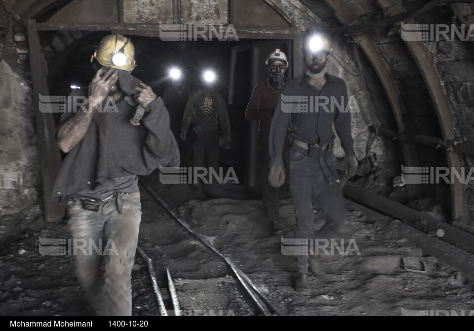 کارگران معادن زغال سنگ در شمال ایران