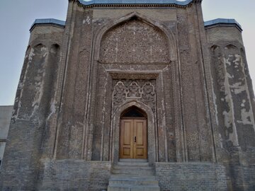 گنبد علویان همدان