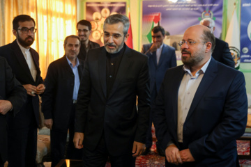 Iran acting FM visits Hamas office