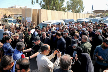 Iran, Iraq interior ministers visit shared border point