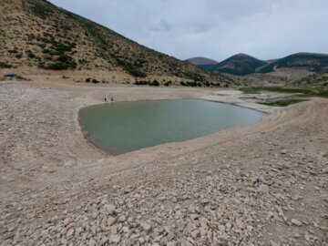 خشکسالی و دریاچه در حال مرگ