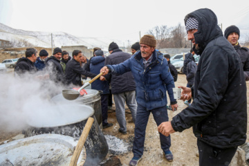 Festival local de jeux dans Khorāsān du Nord