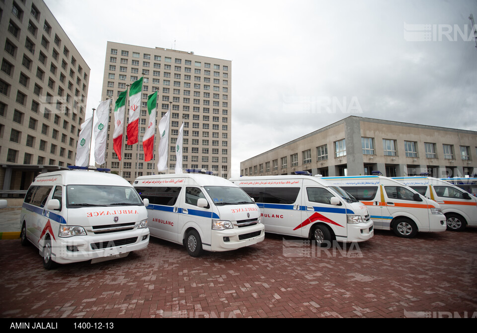 اهداء ۲۶ دستگاه آمبولانس به مناطق محروم