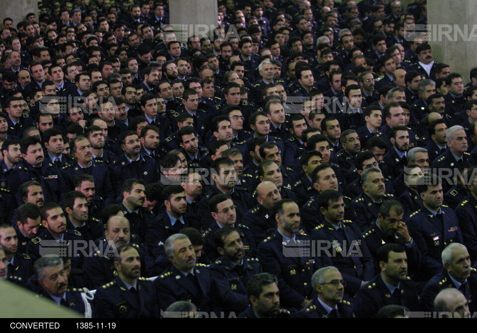 دیدار پرسنل نیروی هوایی ارتش با مقام معظم رهبری  ۱۹ بهمن ۱۳۸۵