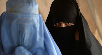 نیروهای ویژه انگلیسی برای فرار از طالبان به برقع پناه بردند