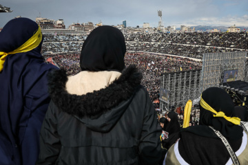 En images : les temps forts des funérailles des martyrs Nasrallah et Safieddine