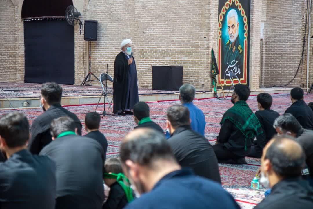 امام‌جمعه یزد: مسئولان، سیره امام‌حسین (ع) را الگوی رفتاری قرار دهند