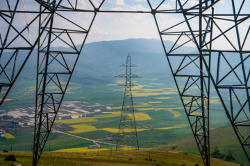 Inauguration d'un projet de ligne de transport d'électricité dans le nord de l'Iran