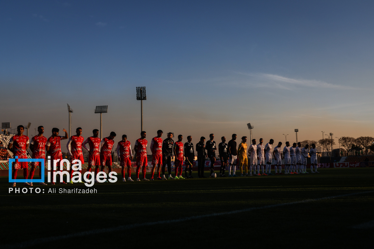 لیگ برتر فوتبال - پرسپولیس و نساجی