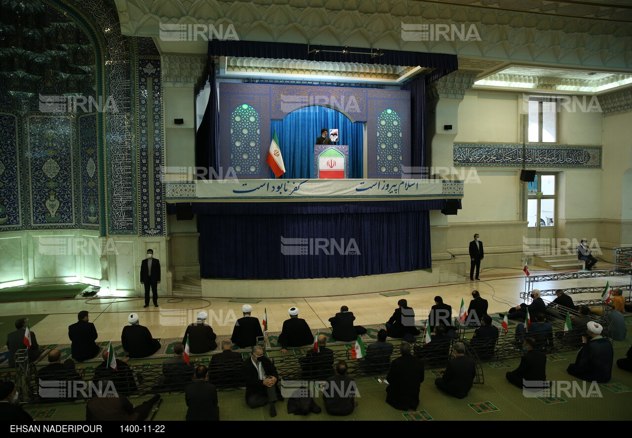 حضور رئیس جمهور در نماز عبادی - سیاسی جمعه تهران 22 بهمن 1400