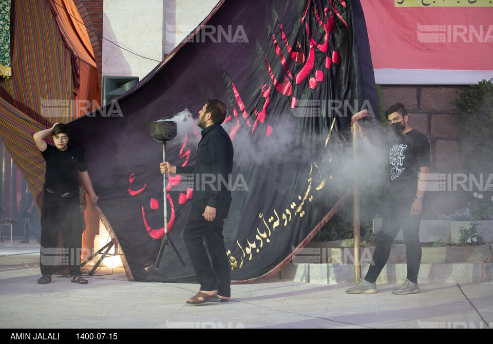 بازدید وزیر ارشاد از نمایشگاه عکس رویای بهشت