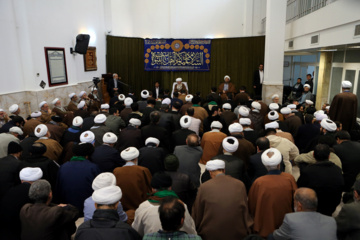 Iran : cérémonies de remise des turbans aux étudiants de l'école de théologie de Qom 