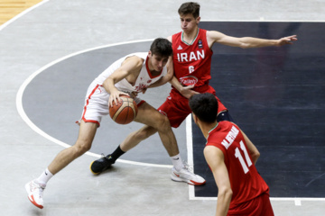 U-18 basketball match between Iran and Turkiye