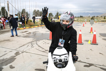 Course moto mini GP à Téhéran 