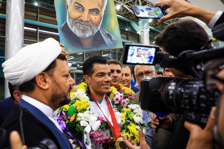 استقبال از «سعید افروز» دارنده مدال طلای رشته پرتاب نیزه در پارالمپیک