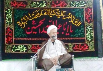 قیام امام‌حسین(ع) الگوی تمام حرکت‌های اسلامی در طول تاریخ است 