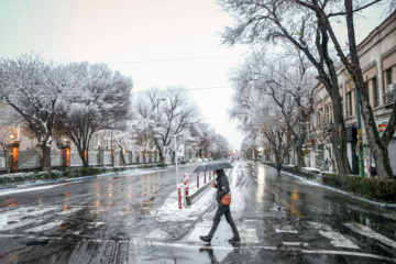 Caída de nieve otoñal en Tabriz