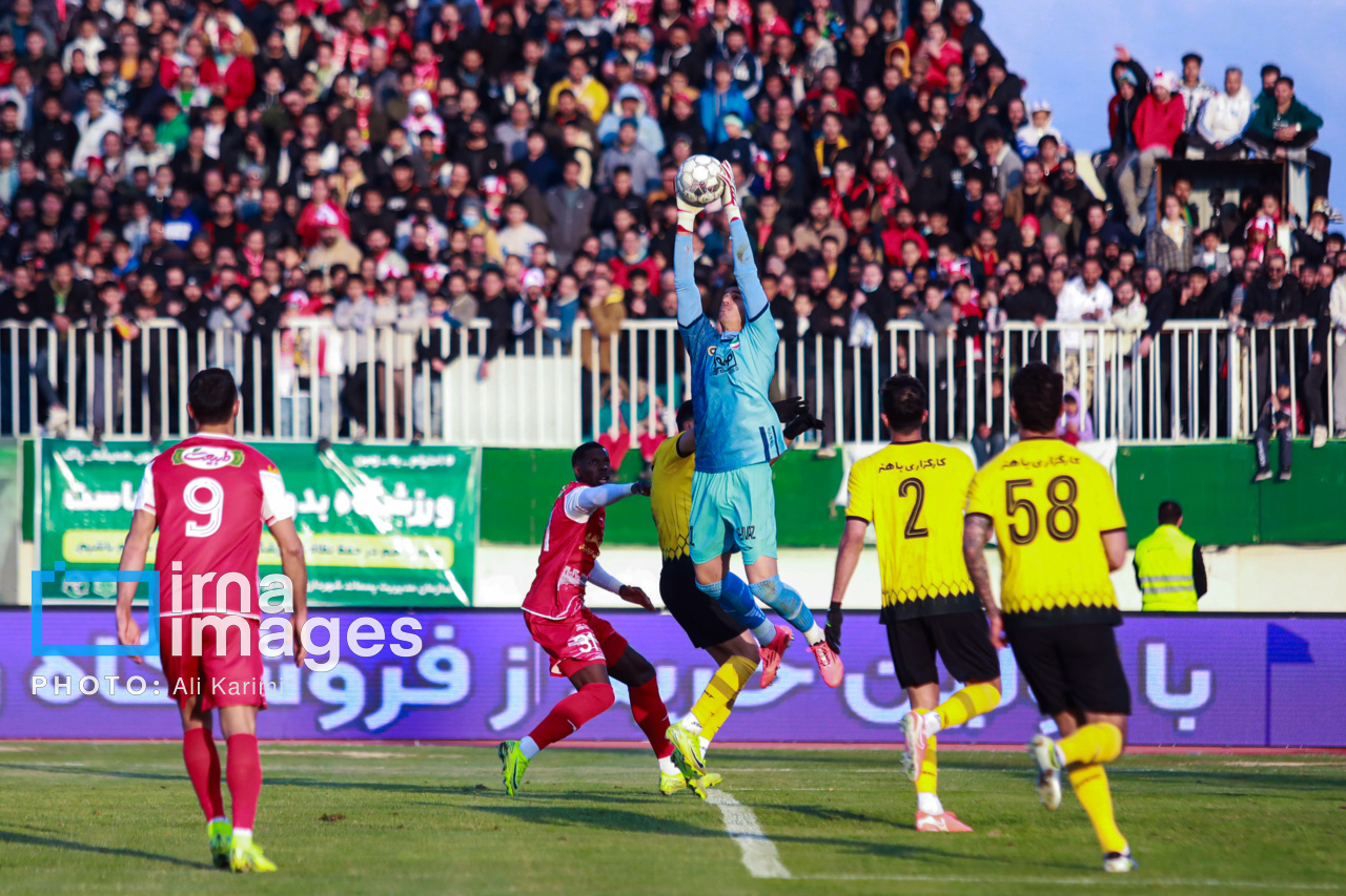 سوپرجام فوتبال - سپاهان و پرسپولیس