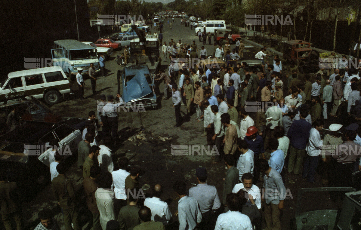 انفجار بمب در میدان راه‌آهن تهران توسط گروهک منافقین