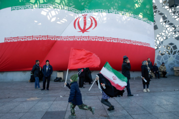 9 Day : cérémonie de commémoration place Imam Hossein (P) de Téhéran