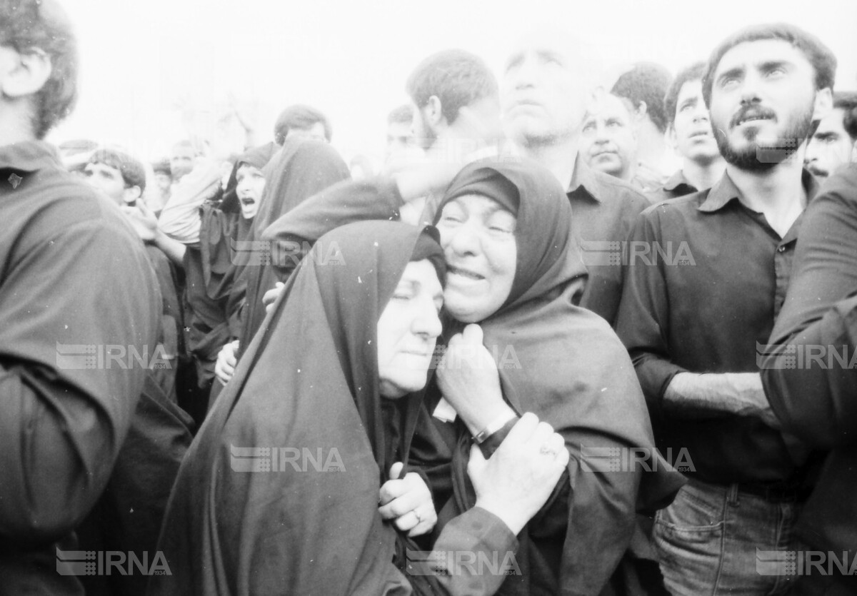 وداع مردم با بنیانگذار انقلاب حضرت امام خمینی(ره) در مصلای بزرگ تهران