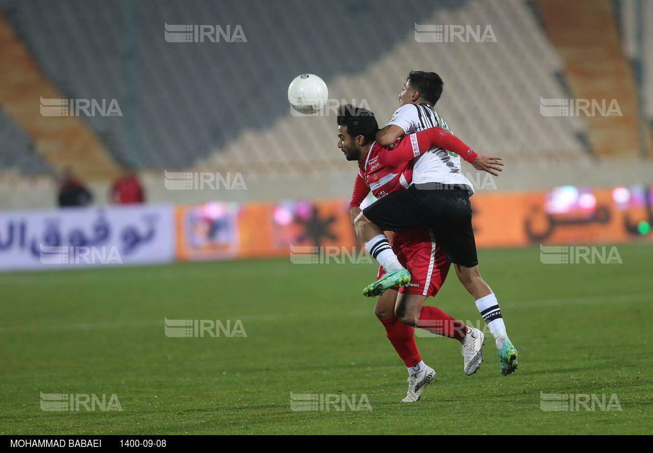 دیدار تیم فوتبال پرسپولیس و نفت مسجدسلیمان