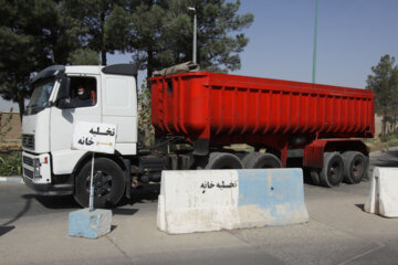 بازدید فرماندار قم از سیلوی گندم شهید نخعی