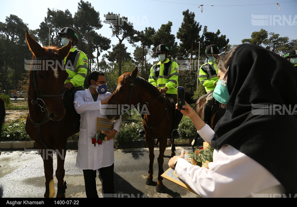 نمایش رژه اقتداری یگان اسب سوار نیروی انتظامی