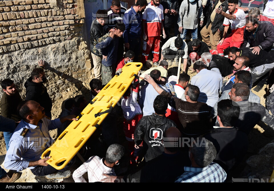 مرگ جوان لاری به علت ریزش کوه ناشی از باران شدید