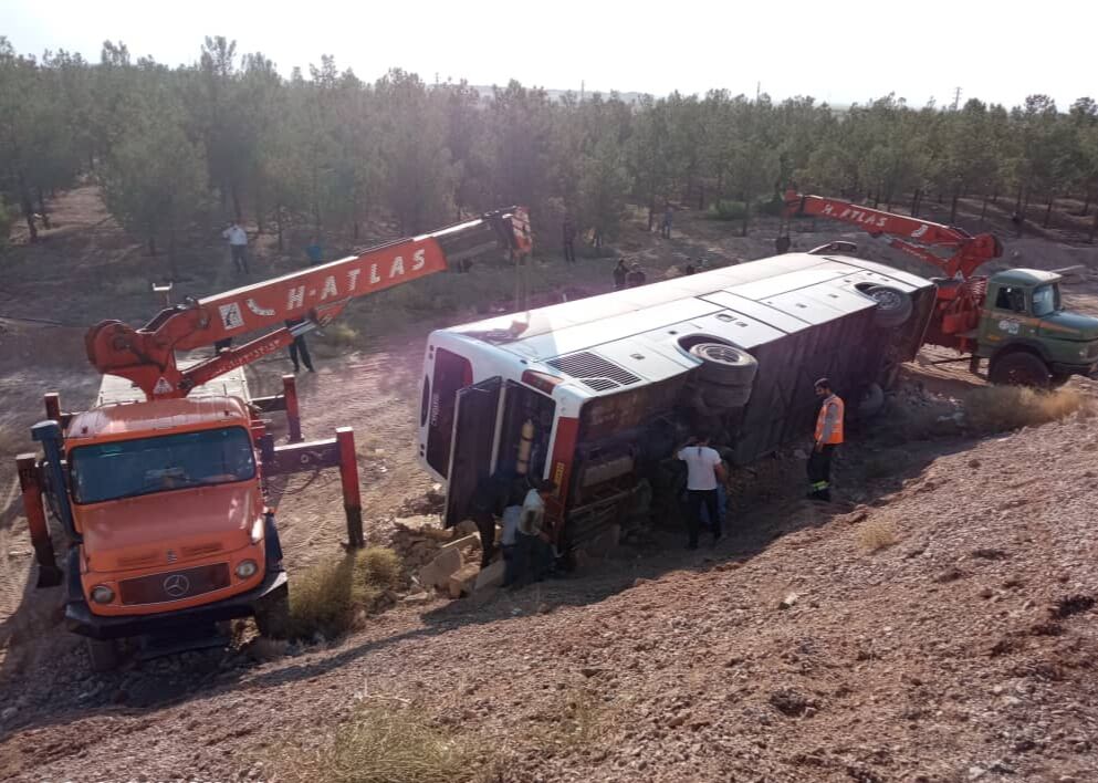 2 حادثه رانندگی در اصفهان ۳ مصدوم برجا گذاشت