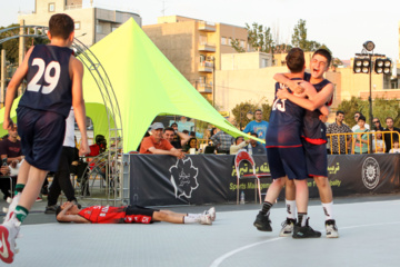 Competiciones callejeras de baloncesto y fútbol en Tabriz