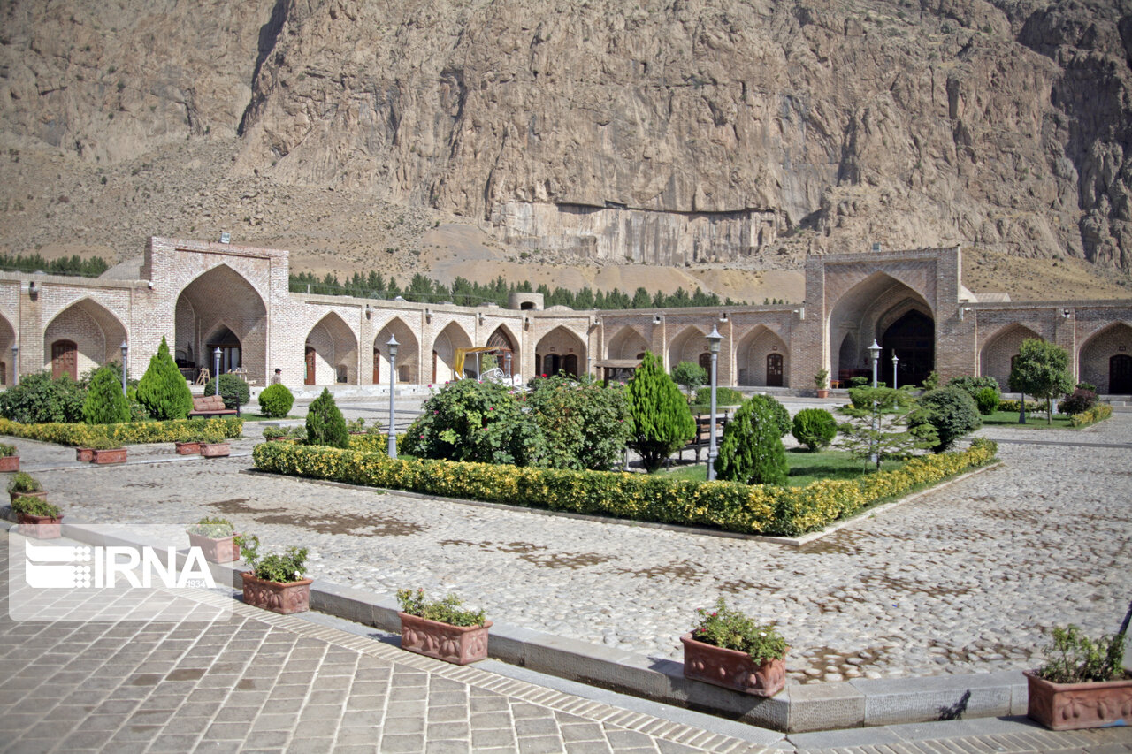 ۳۵ دفتر خدمات گردشگری در لرستان فعالیت می کند