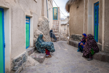 روستای چنشت؛ معروف به سرزمین رنگ‌های ایران.
