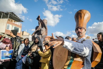 کارناوال عروسکی جشنواره تئاتر کردستان