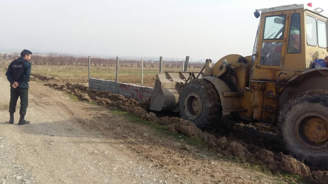 فرماندار: مردم روستاهای مهریز متصرفان اراضی ملی را معرفی کنند