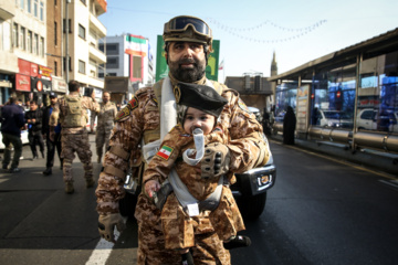 110 000 membres des forces Basij organisent un exercice pro-palestinien à Téhéran