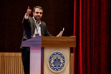 Presidente Pezeshkian asiste a la ceremonia de Día de Estudiante Universitario 